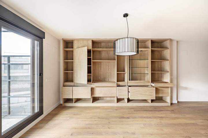 Conception et installation de dressings personnalisés Saint-Flour